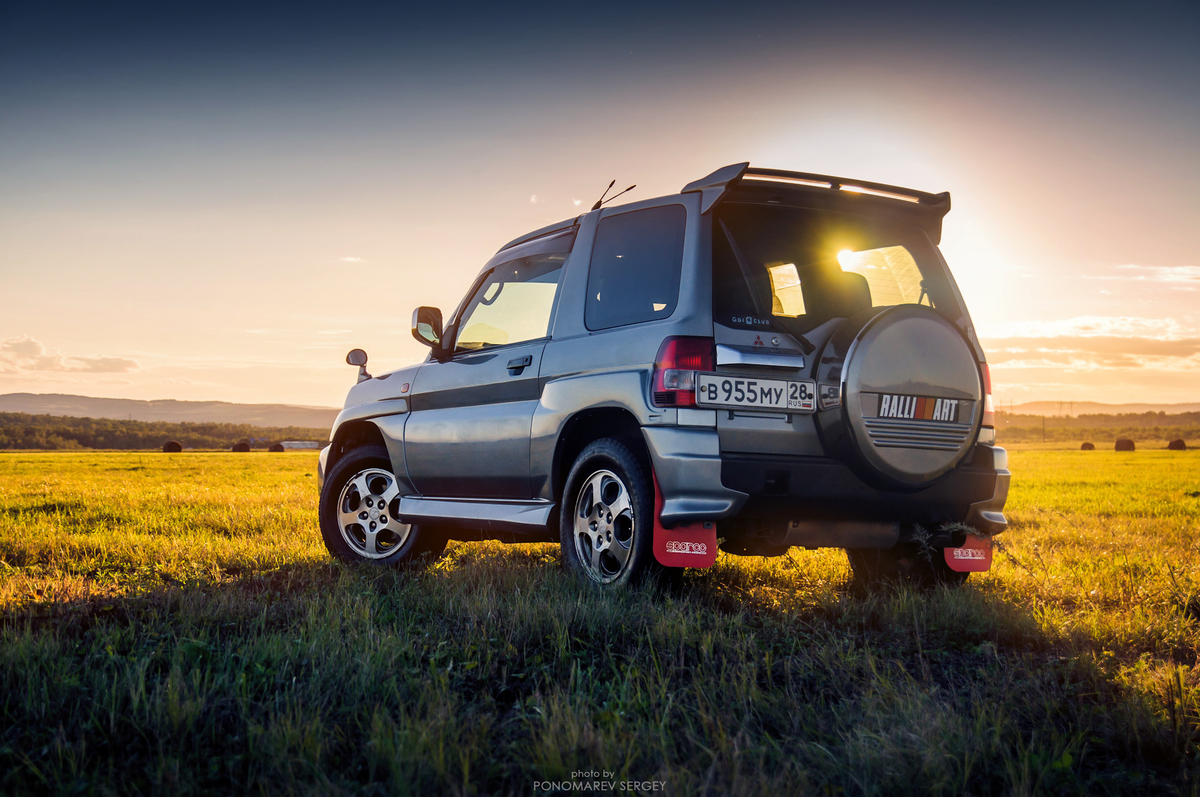 Митсубиси мини. Mitsubishi Pajero io. Мицубиси Pajero io. Mitsubishi Pajero io 2015. Митсубиси Паджеро ио внедорожник.