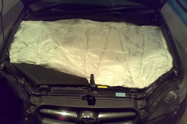 Один из способов утепления автомобиля.