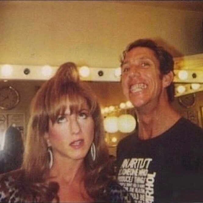 Дженнифер и Крис на съемках сериала "Друзья",instagram.com/jenniferaniston