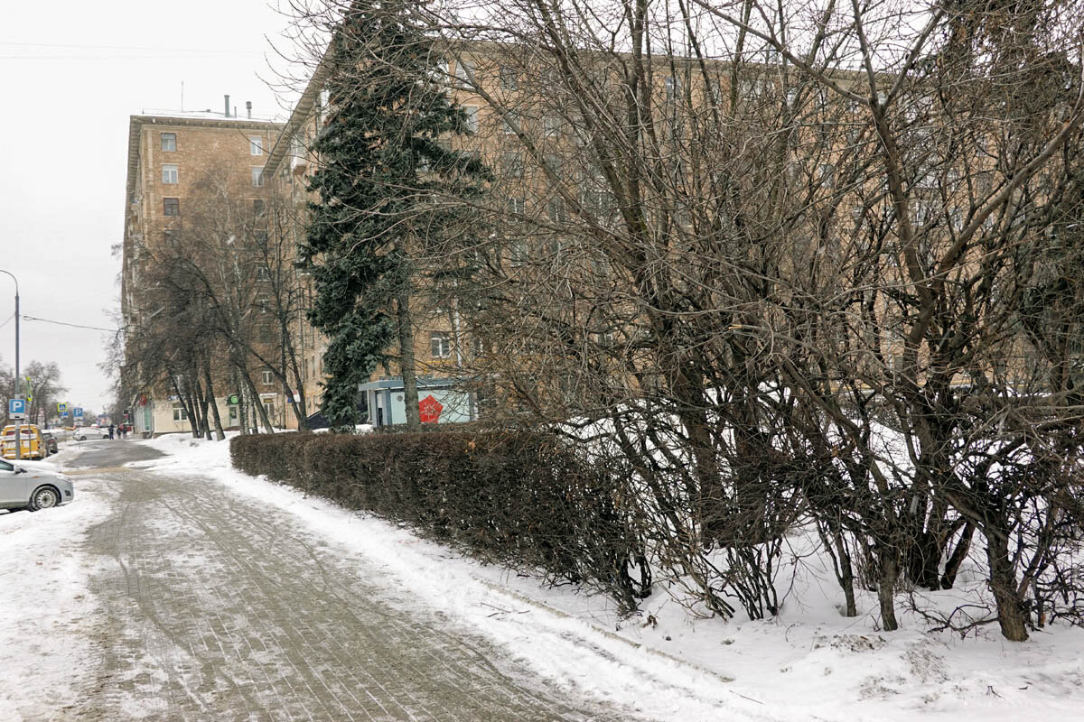 Лучший советский фильм 1971 года снимали в Средней Азии и Москве. Евгений Иванович Трошкин жил в доме по адресу Проспект Вернадского, 49.-9