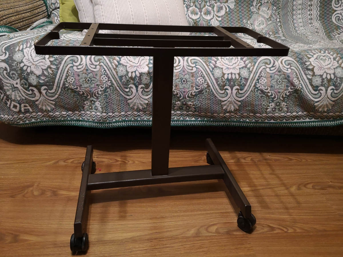 Краска местами слезла, в области колес даже была ржавчина