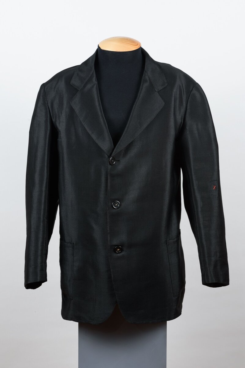 ГИМ - Люстриновый пиджак Ленина с дырками от Каплан!