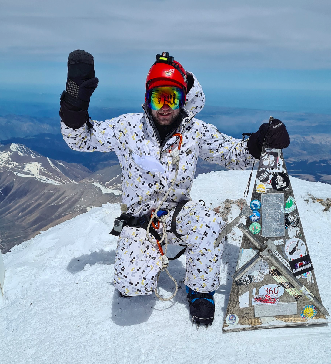 08.05.2021 Эльбрус 5642м 