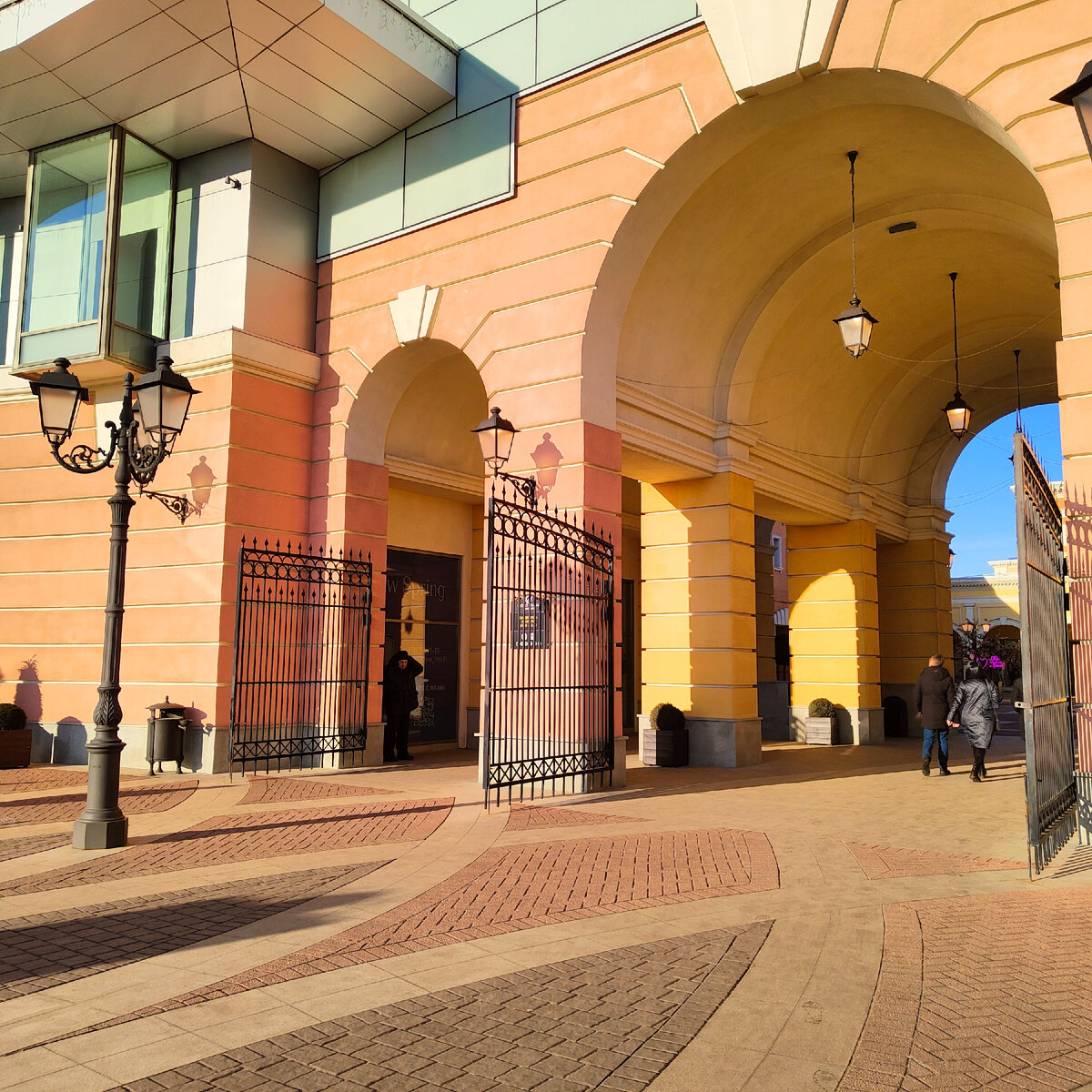 Вход в Аутлет Пулково