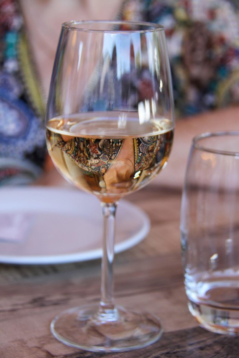 Нежное, красивое, вкусное. Розовое вино – прекрасный выбор, даже не сомневайтесь