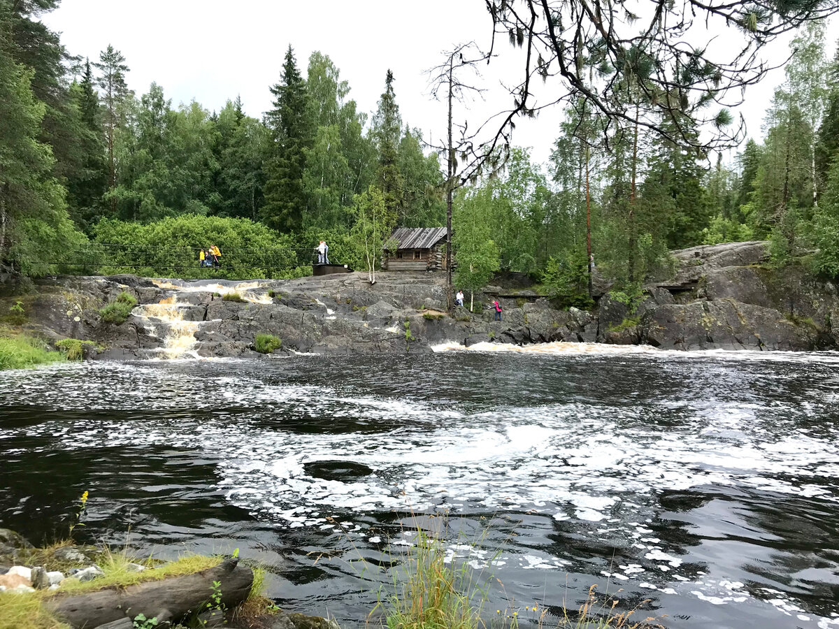 Водопад Кивач в Карелии