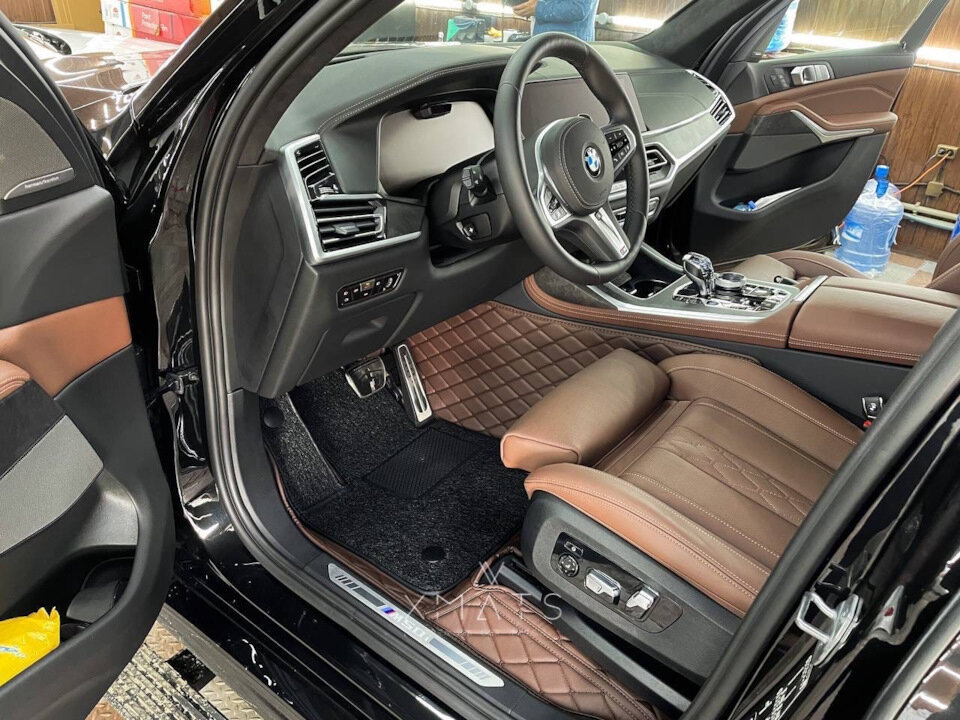 3D Коврики из экокожи на BMW X7 G07