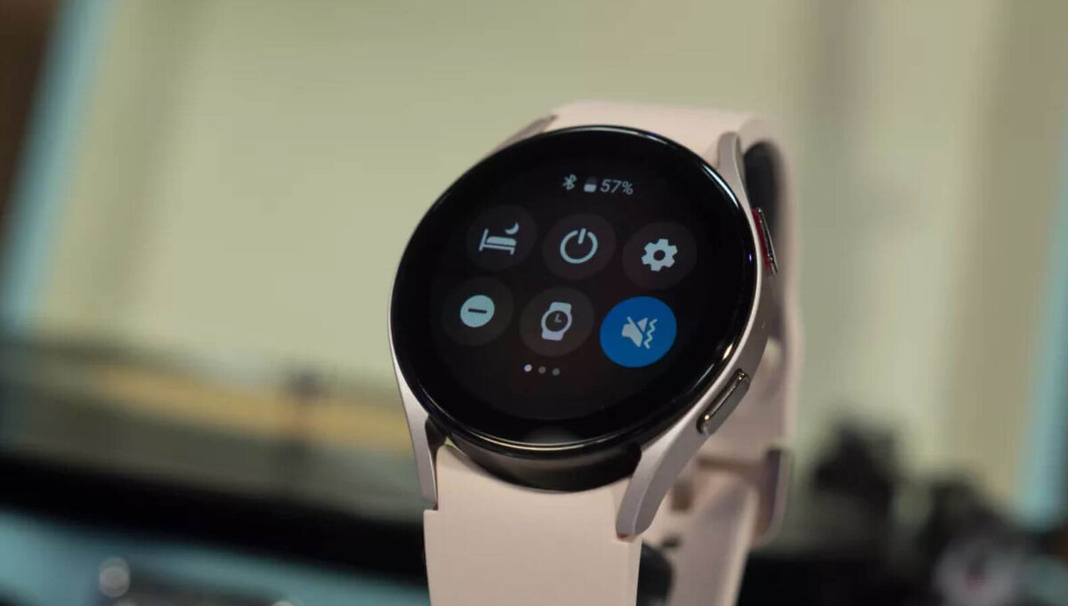   Так уж вышло, что у Galaxy Watch 5 экран ярче и четче