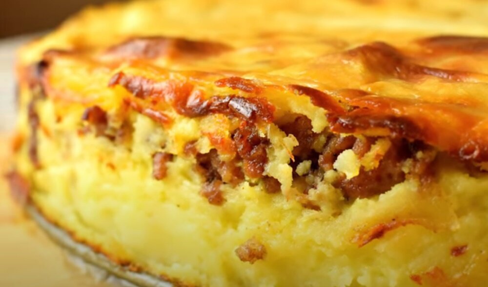   Картофельная запеканка с фаршем. Источник: Кадр из видео