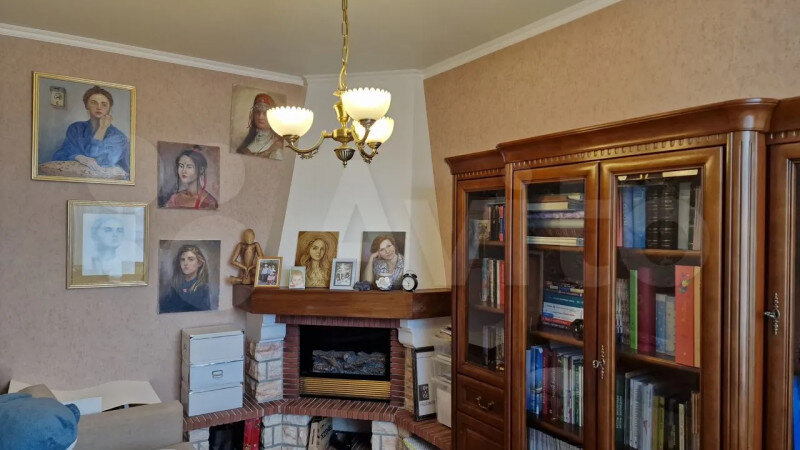     Пятикомнатная квартира в Доме под шпилем за 17,8 млн рублей Avito.ru