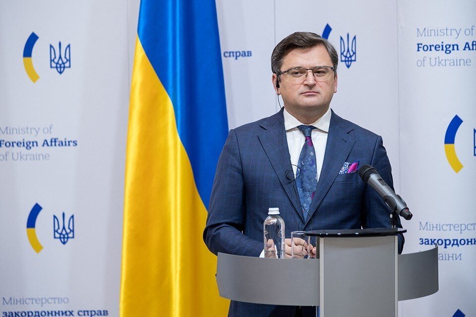    Глава МИД Украины Кулеба признался, что контрнаступление на юге Украины готовилось вместе с США и Британией  REUTERS