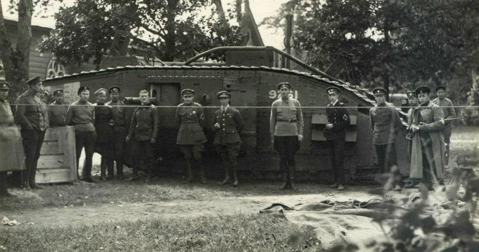 Британский танк Mark V Северо-Западной армии, Нарва, 1919 г. // warriors.fandom.com