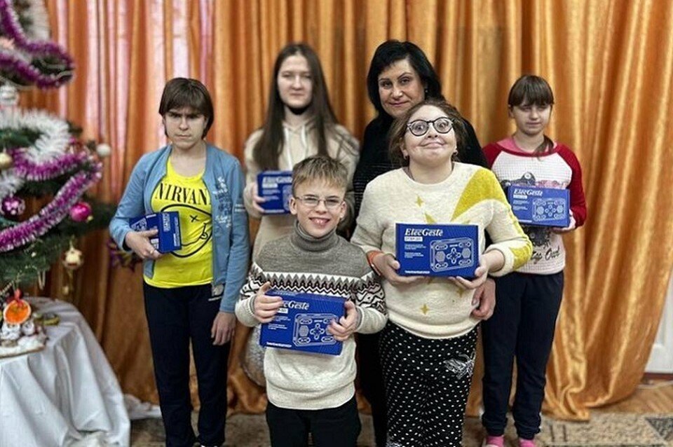     Новая техника станет хорошим подспорьем для ребят в процессе обучения. Фото: Народный фронт