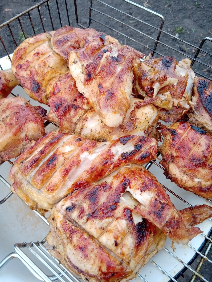 На поляне у Ани.