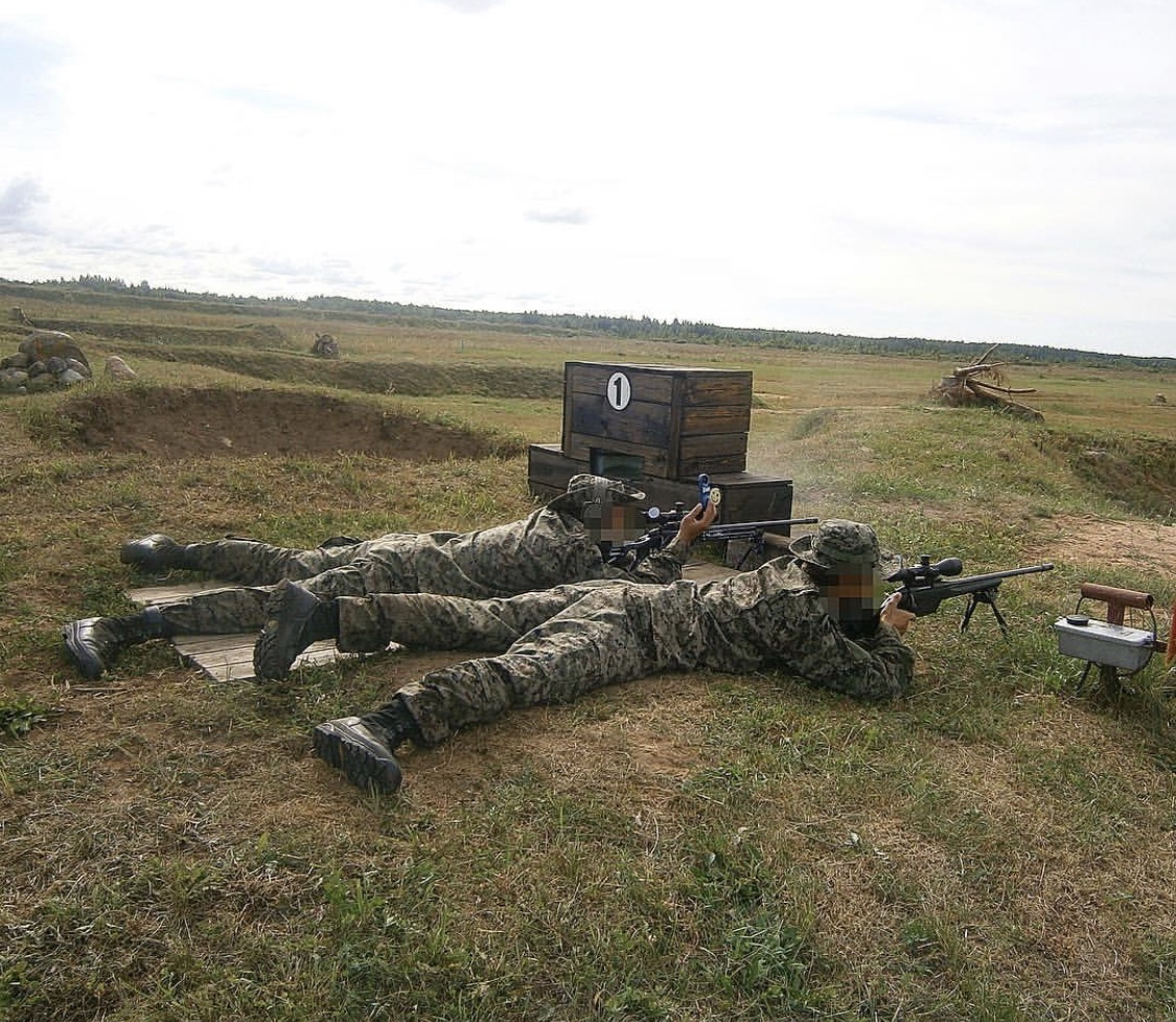 Снайперы специального подразделения ВС РФ.