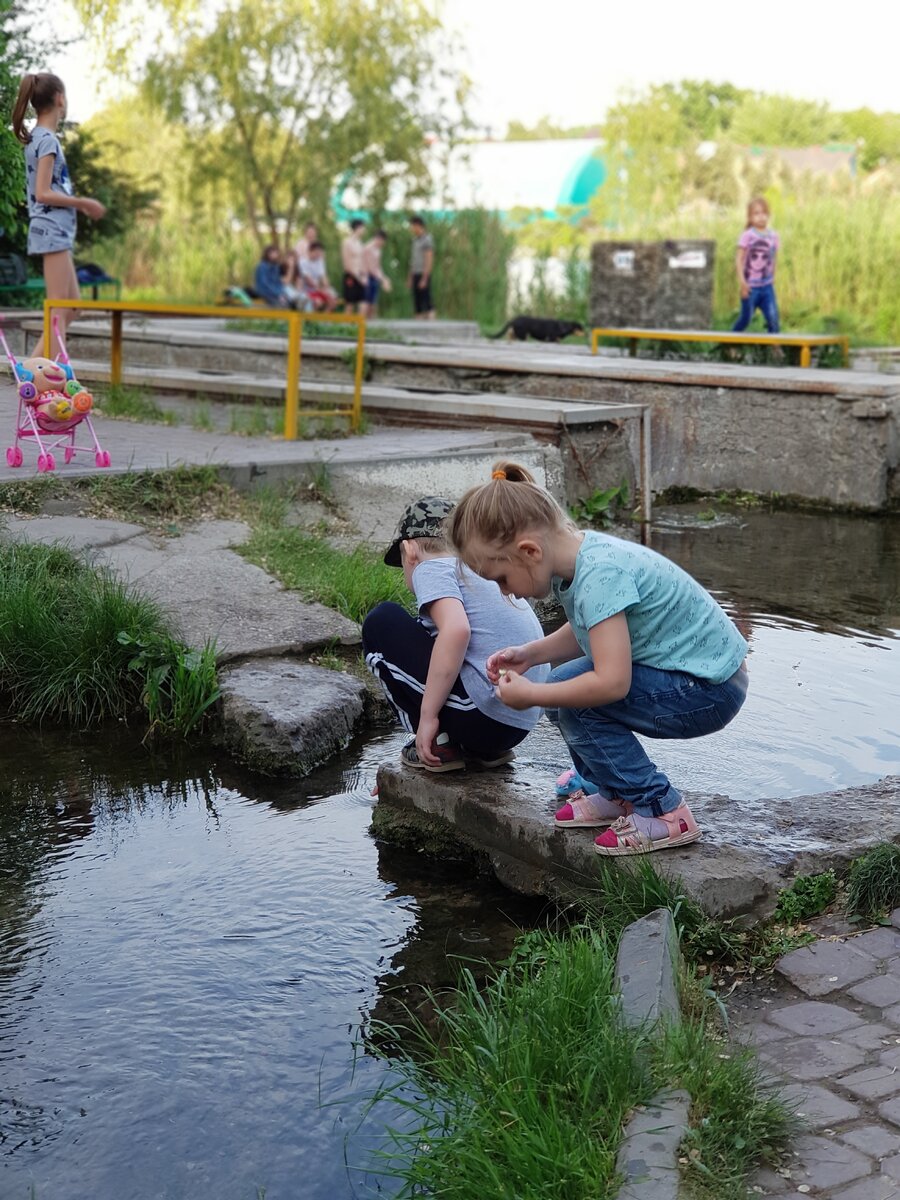 в парке дружба