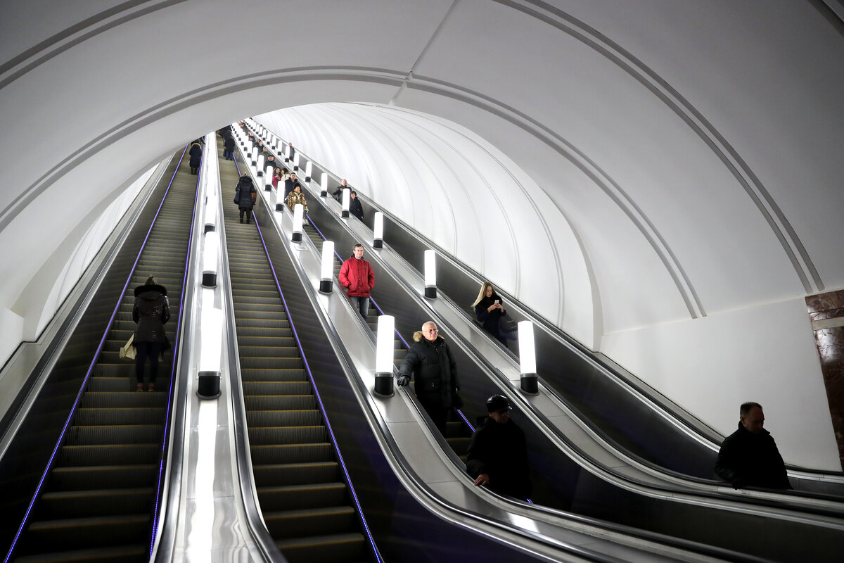 Закрытое метро в москве