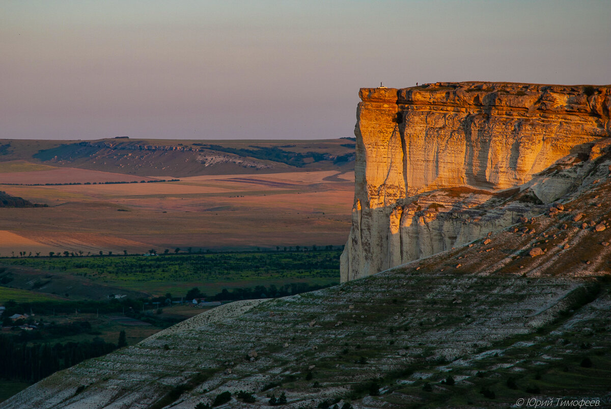 Скала в крыму кая. Гора белая скала в Крыму. Белая скала АК-Кая. Скала АК-Кая (белая скала). Белая скала Белогорский район Крым.