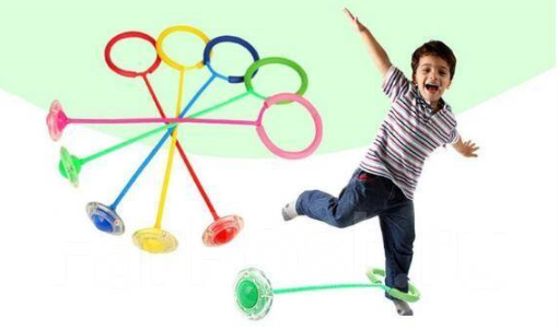 Мало того, что скакалка крутится, так она ещё и светится!