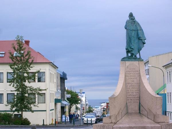 Памятник Лейфу Эрикссону в Рейкьявике, Исландия. Источник: wikimapia.org