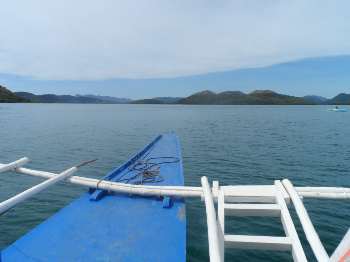 Вот примерно так выглядела поездка с острова Coron на остров Discovery из моих глаз.