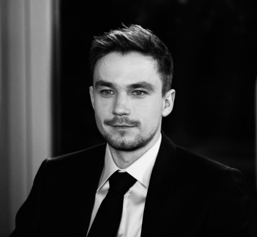 Александр Петров