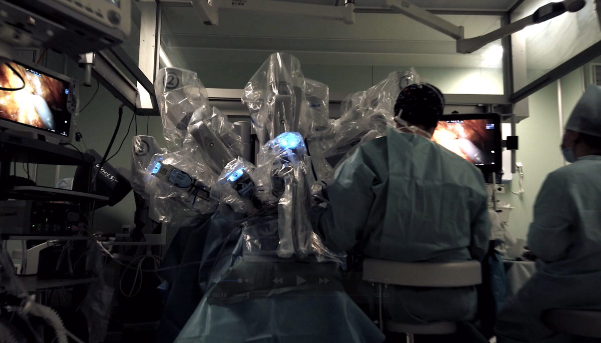 Робот-ассистированная операция при раке предстательной железы.