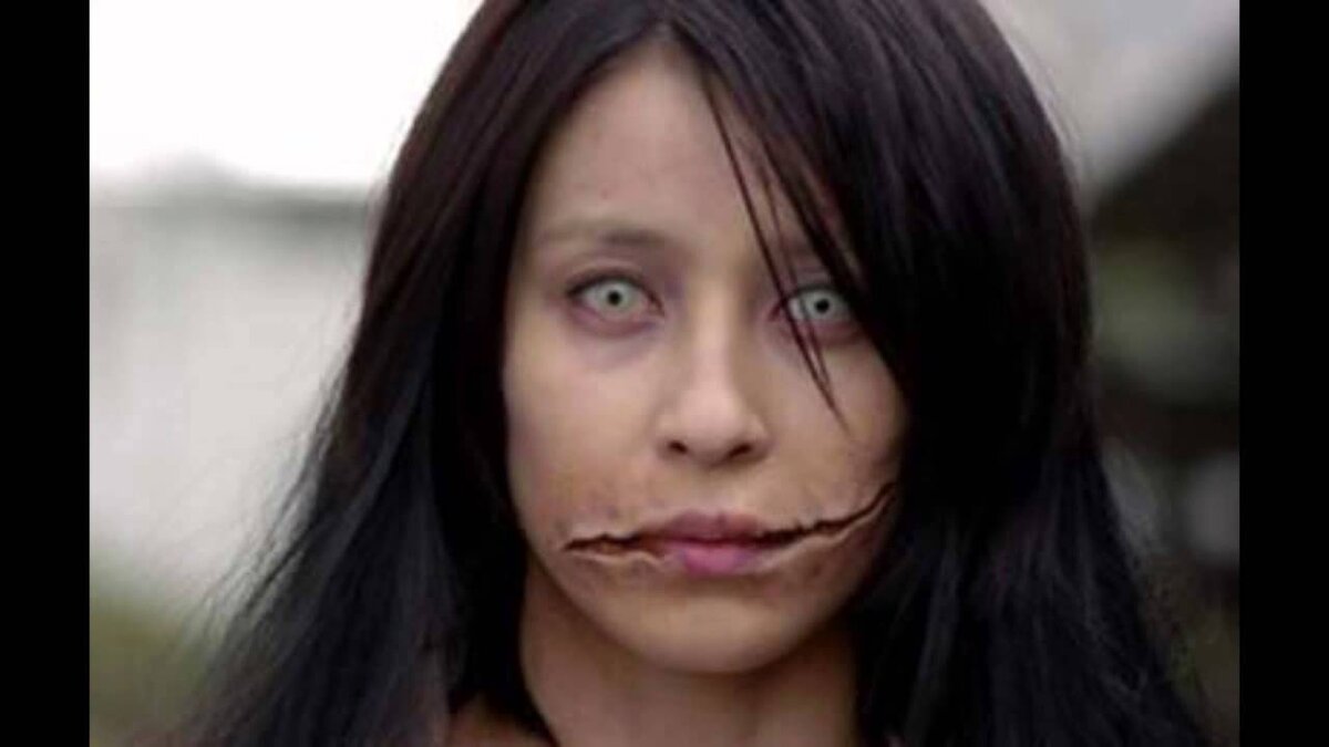 *Кутисакэ-онна