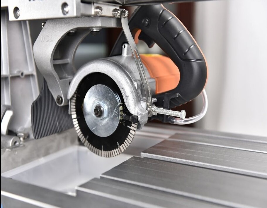 Плиткорезы WANDELI имеют высоко оборотистый мотор 1550 Вт