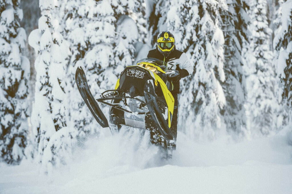 Снегоход SKI-DOO Backcountry X
