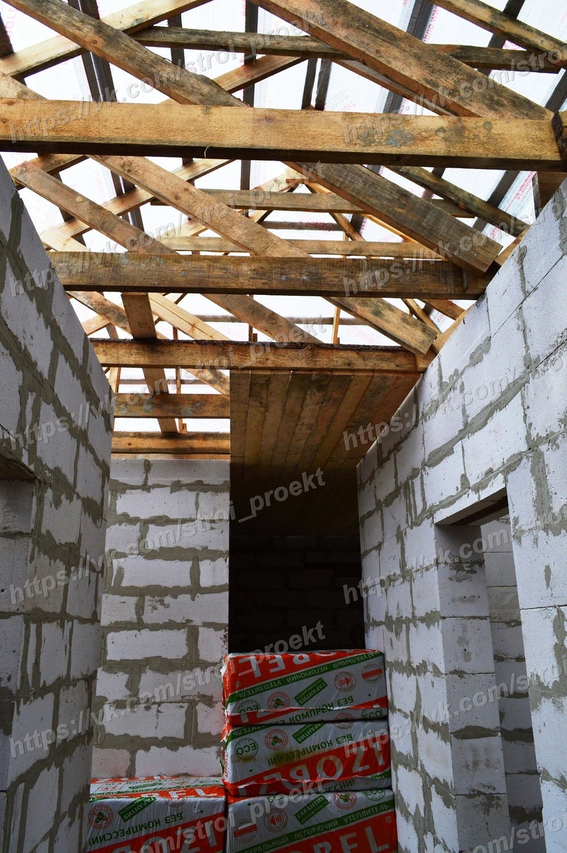 Балки перекрытия и стропильная система.