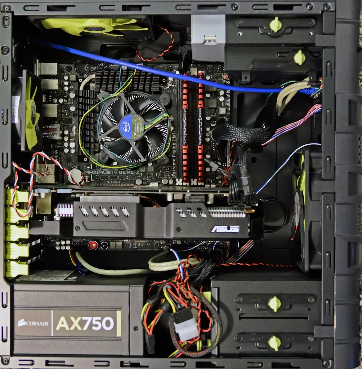 Примеры системного блока изнутри