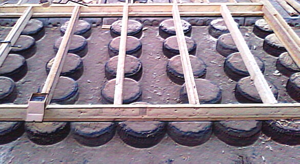 Фундамент из автомобильных покрышек