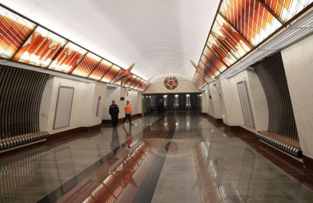Станция метро "Проспект Славы" 