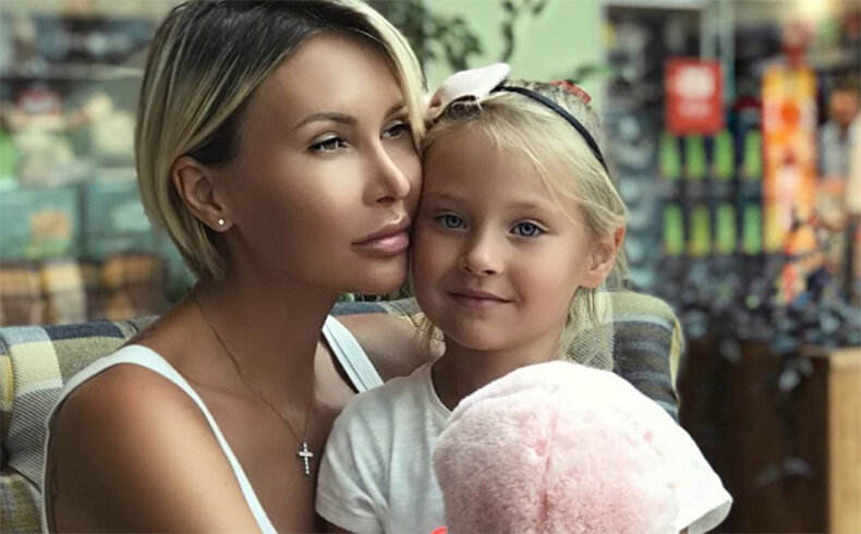 Элина Камирен с дочкой Сашей
​Фото: «Инстаграм»
