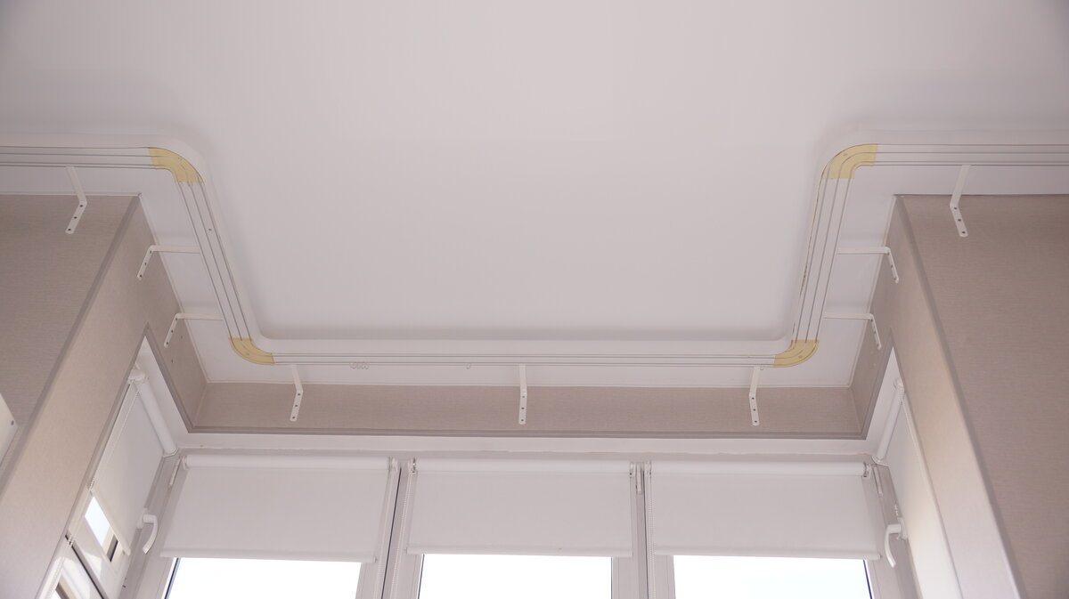 Наш прямоугольный эркер и карниз из Леруа мерлен (фото в карусели)