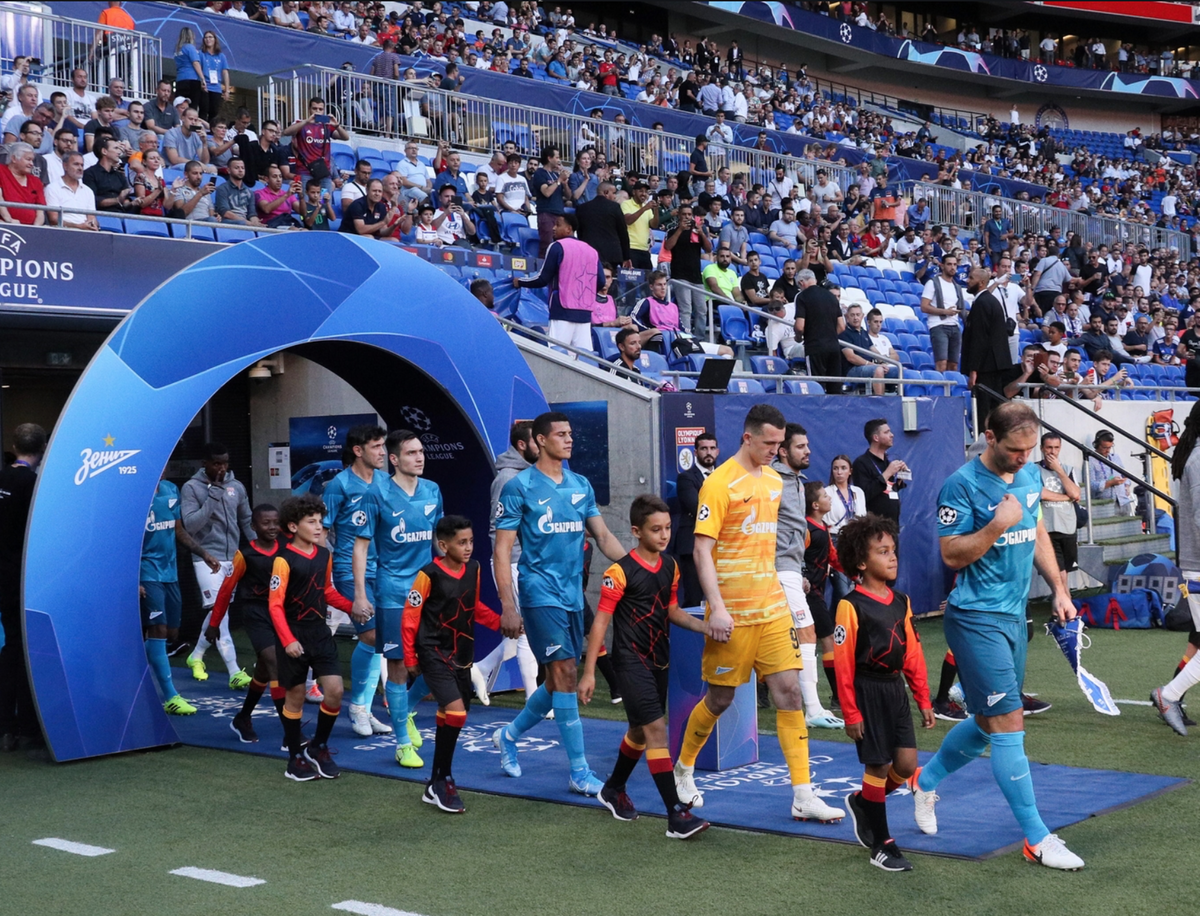 Начало матча. Источник: https://fc-zenit.ru/