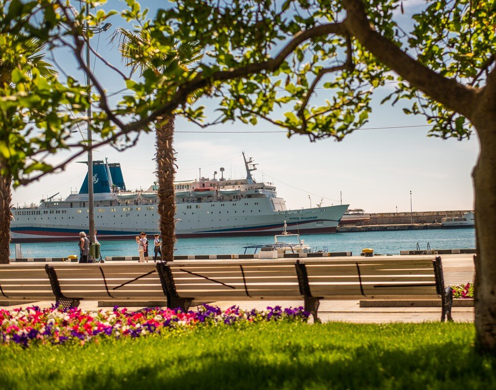 Круизный лайнер "Князь Владимир"