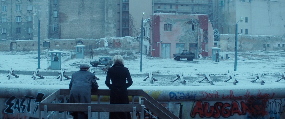 Кадр из фильма "Взрывная блондинка"