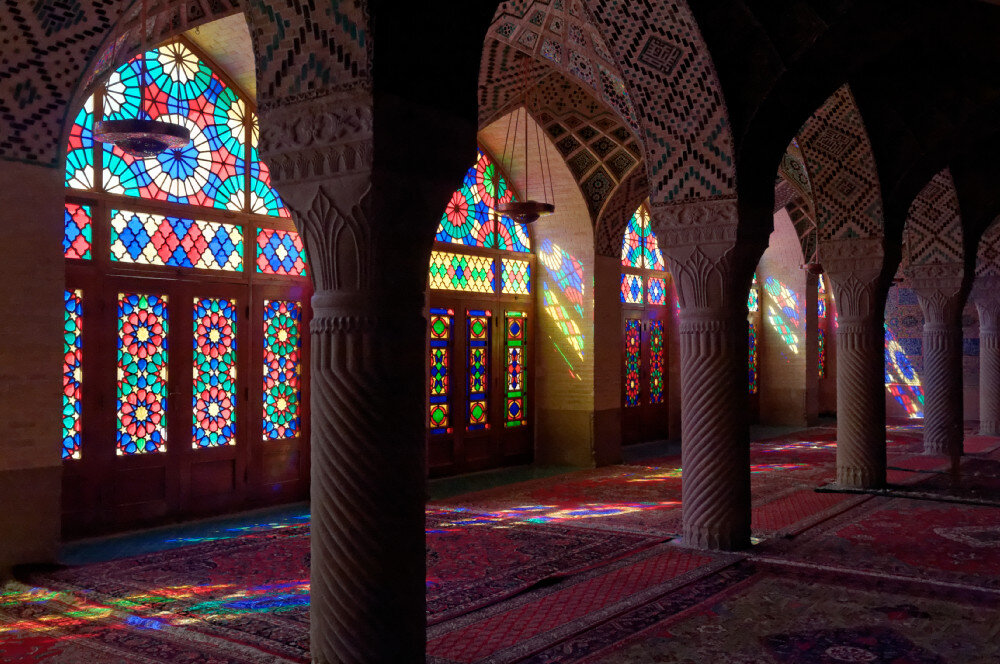 Мечети шираз город в иране. Шад мульк. Зеркальная мечеть шах-черах в ширазе. Шираз эстетика. Сувейд мульк.