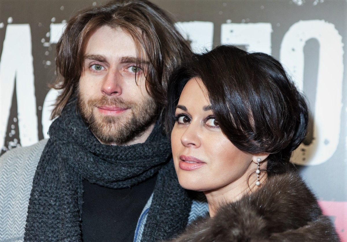 муж Петр Чернышов, слухи