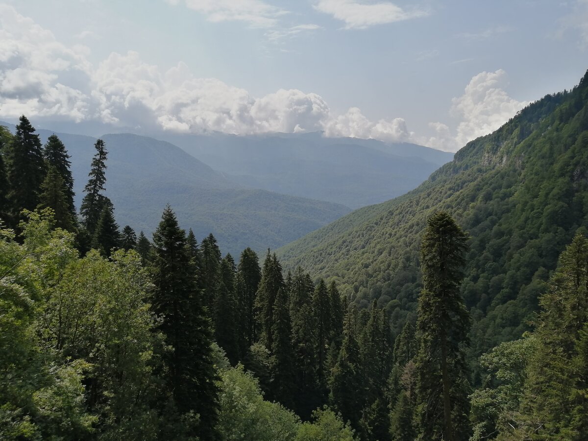 Эти горы - просто картинка для заставки :-) 