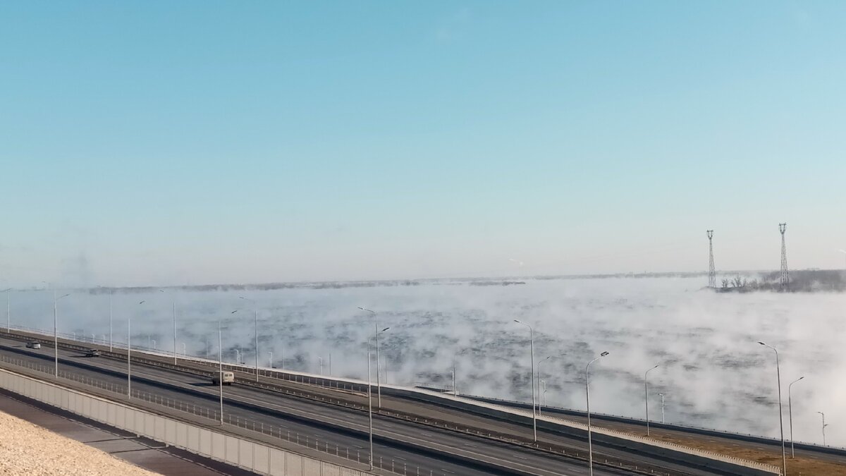 Река волга кипит. Вчера утром 3 было. Волгоград туман. Вчера утром 3 было. Вчера утром 3 было.