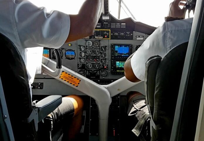  в кабине гидросамолета
