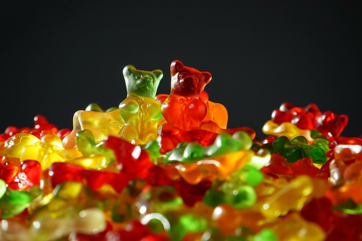 https://pixabay.com/ru/photos/gummib%C3%A4rchen-gummi-bears-318362/