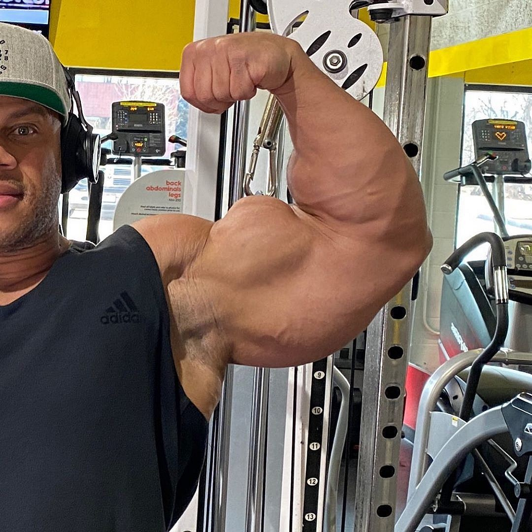 Самый большой бицепс в мире. Phil Heath 2020. Фил хит 2020. Фил хит бицепс. Фил Барони мышцы.