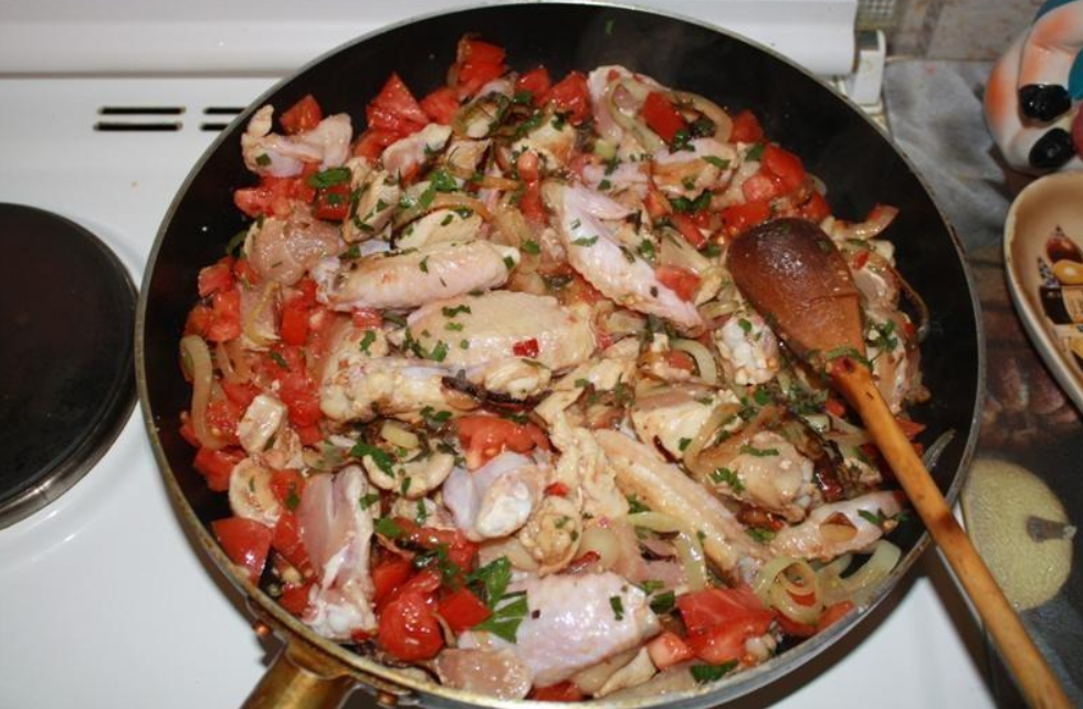 фото http://newsrk.ru/news_recept/1776-chahohbili-iz-kuricyi.html
