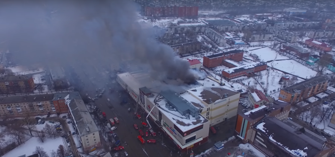 Зимняя вишня ТЦ. Зимняя вишня торговый центр в Кемерово. ТЦ зимняя вишня Кемерово сейчас. Кемерово ТЦ зимняя вишня до пожара.