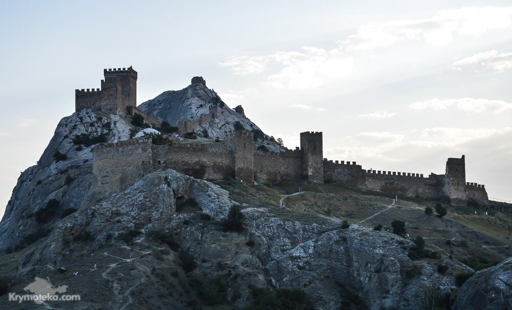 генуэзская республика в средние века. генуэзцы в крыму сообщение. генуэзский шлем судак. генуэзцы кто это. генуэзцы в крыму как выглядели.