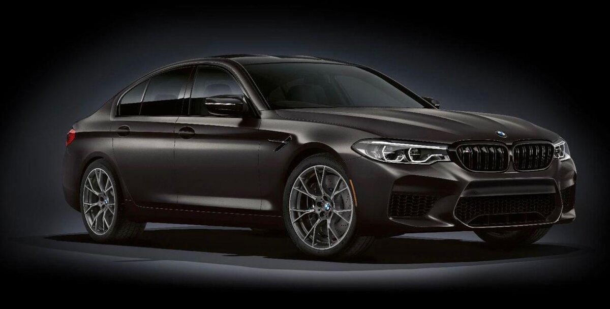 Во всей красе BMW M5.